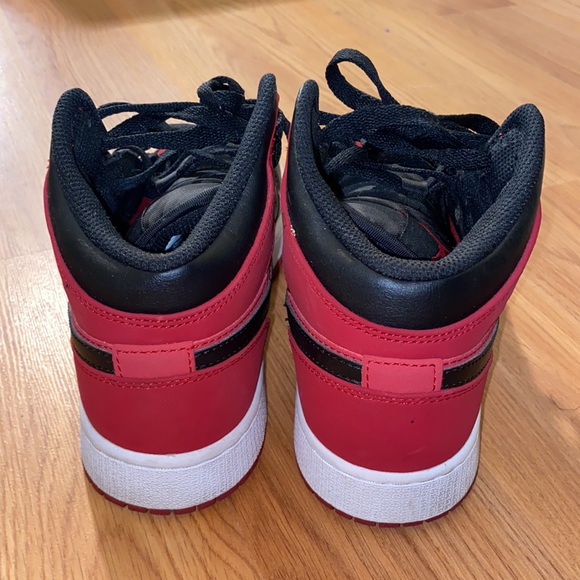 AIR JORDAN 1 MID - Picture 3 of 5